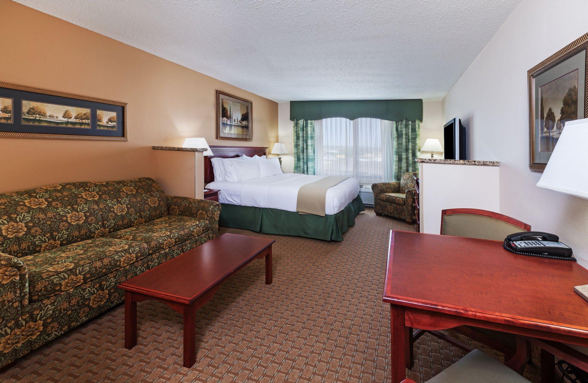 Holiday Inn Express & Suites Selma By Ihg Εξωτερικό φωτογραφία
