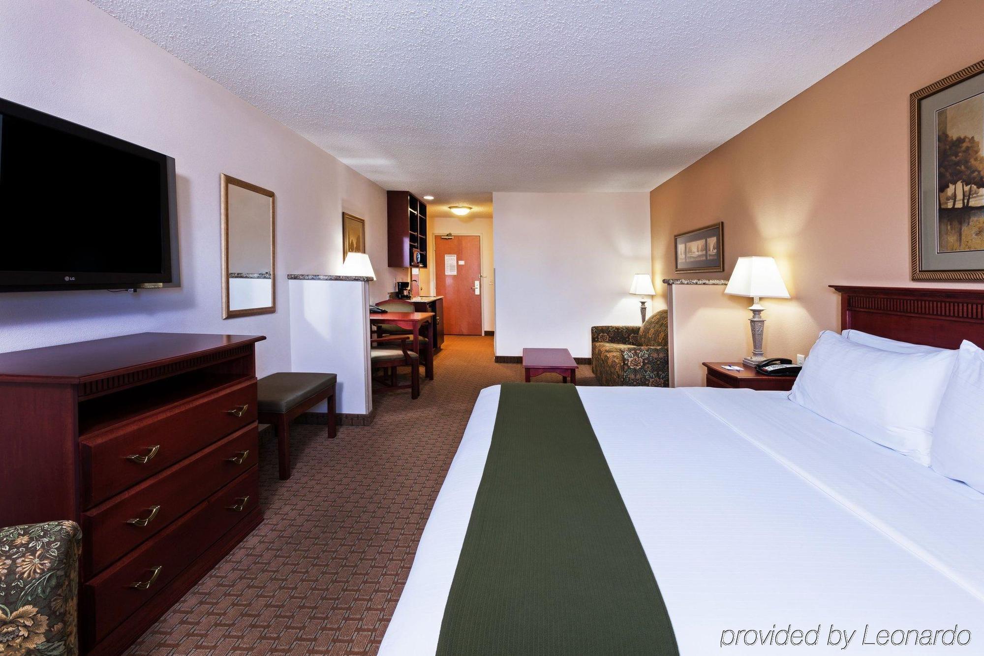 Holiday Inn Express & Suites Selma By Ihg Εξωτερικό φωτογραφία