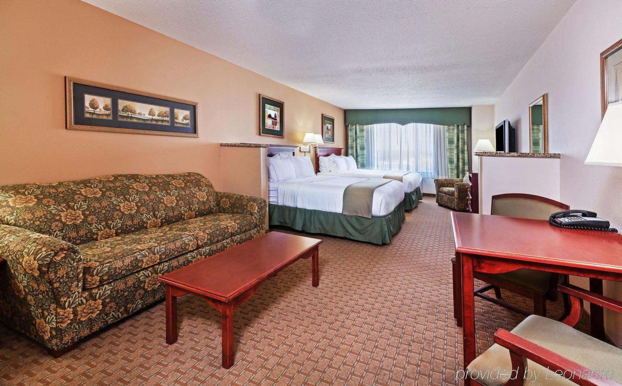 Holiday Inn Express & Suites Selma By Ihg Εξωτερικό φωτογραφία