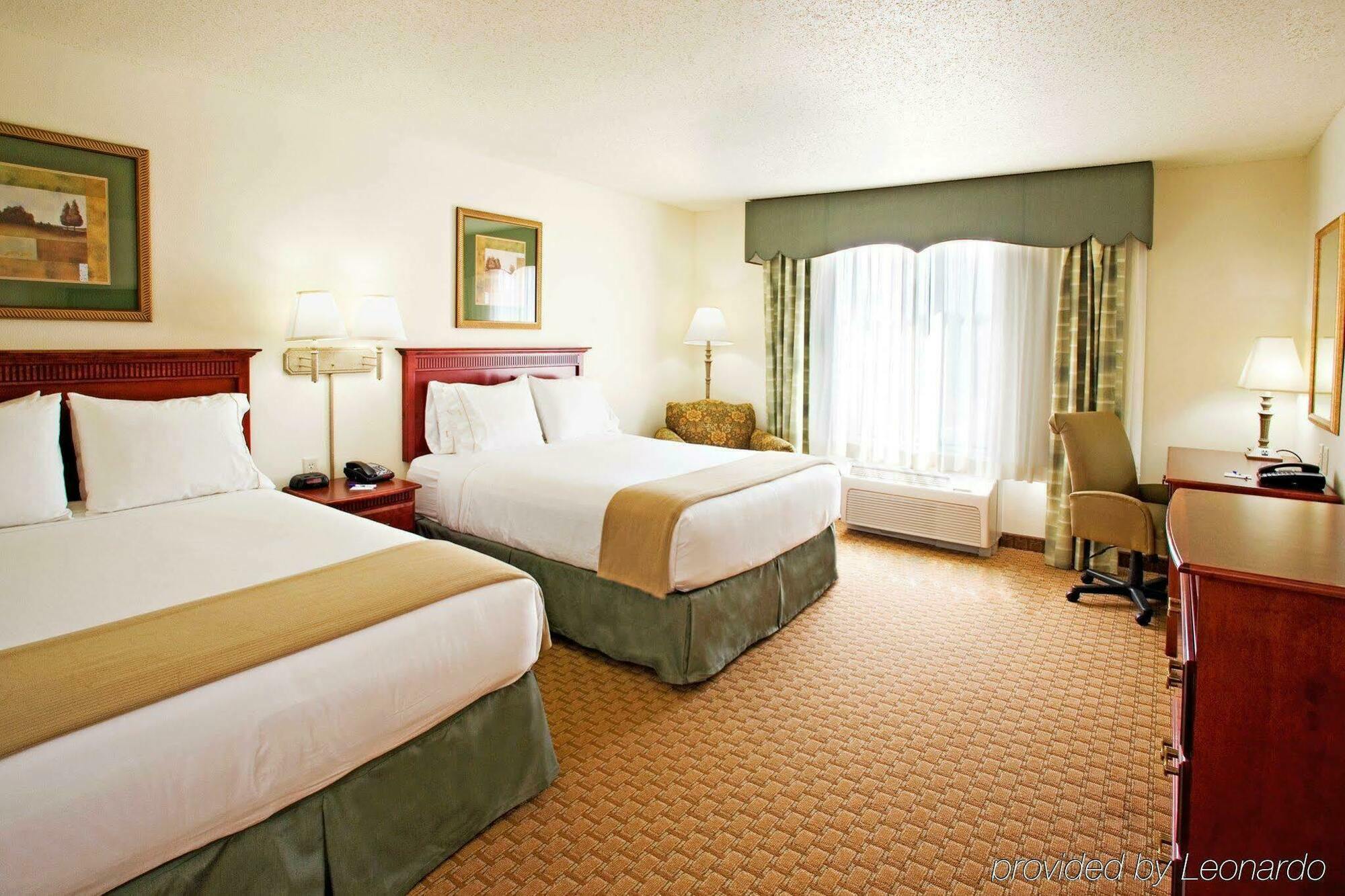 Holiday Inn Express & Suites Selma By Ihg Δωμάτιο φωτογραφία